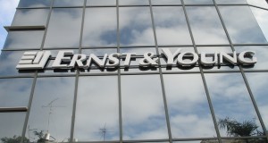 Ernst & Young drop degree criteria from graduate programme