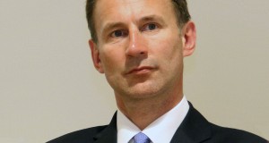Jeremy Hunt bans 'rip off' agency fees for locum doctors and nurses